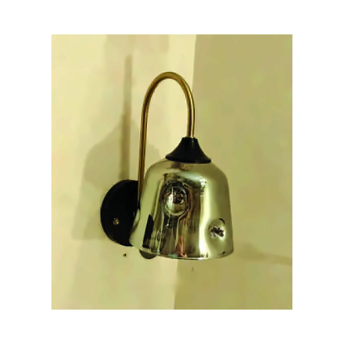 Eliante Curved Modern Wall Light – Silver Glass, Metal