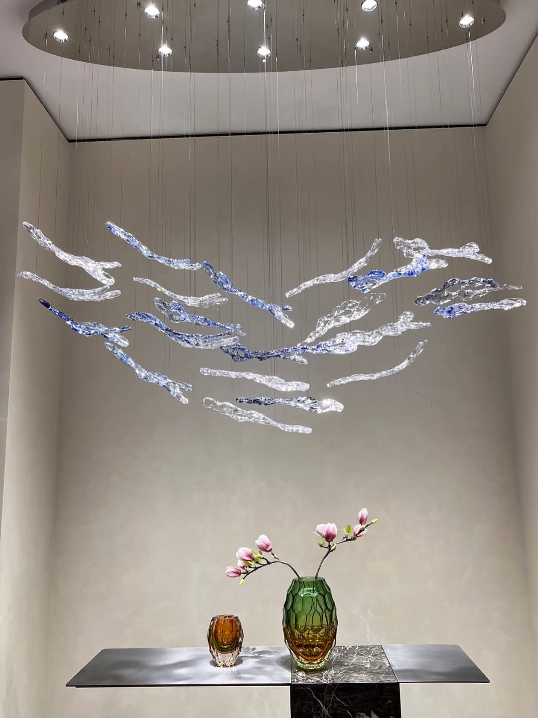 Abstract Amoeba Glass Cluster Chandelier – A Sculptural Statement for Double-Height Lobbies