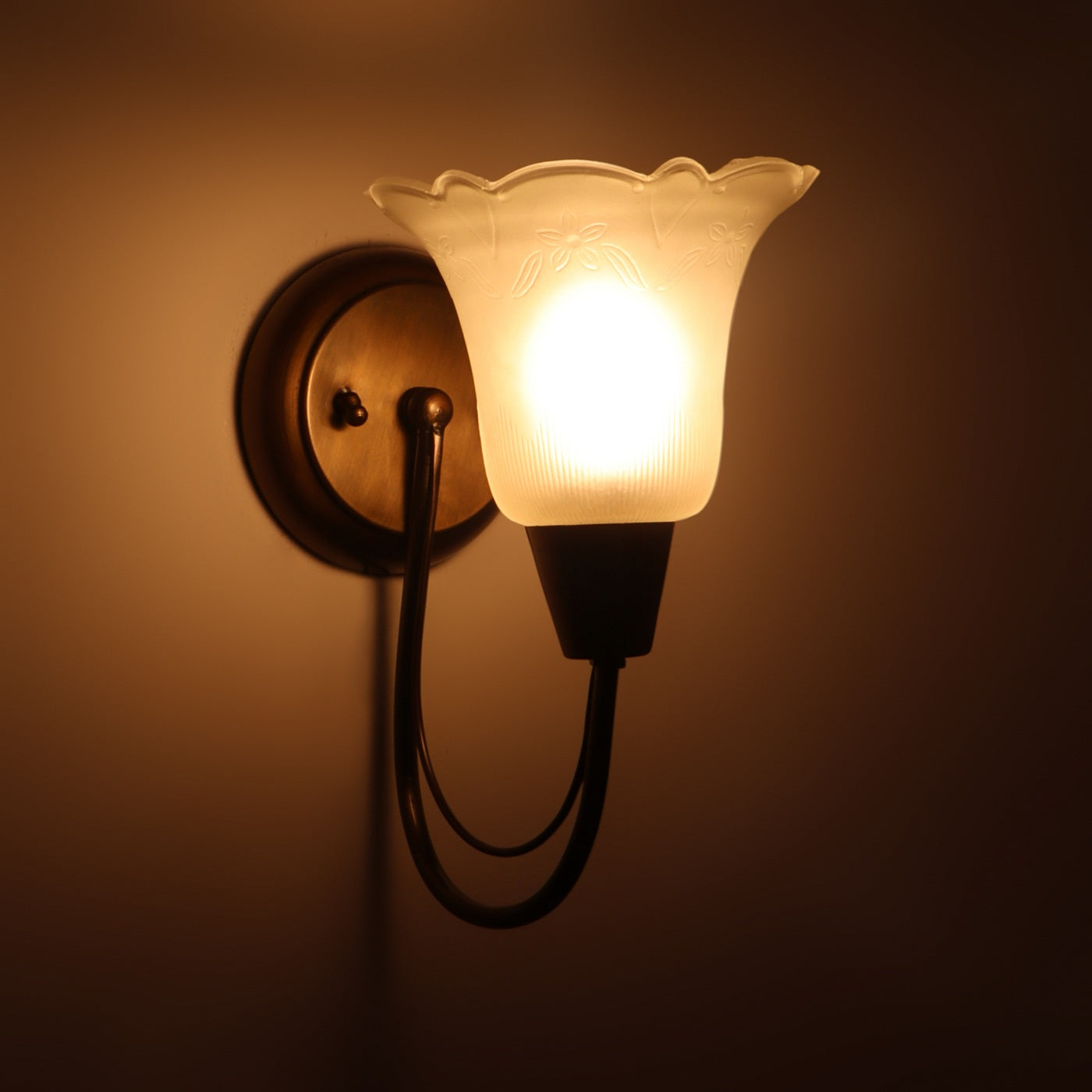 Antique Brass Metal Wall Light - JMSF-427-1w - Included Bulb
