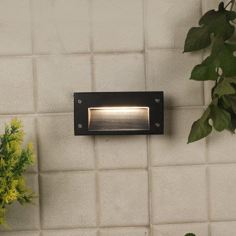 ELIANTE Tremelous Grey Aluminium Outdoor Wall Light by Jainsons Lights - 32101-04-Fo-4W - Without Bulb | by Jainsons Lights