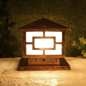 ELIANTE Contemporary Gate Light | Black Iron, Amber Colour | B22 Holder | Decorative Light for Outdoor Terrace | LED Lamp Included | 3 Years Warranty