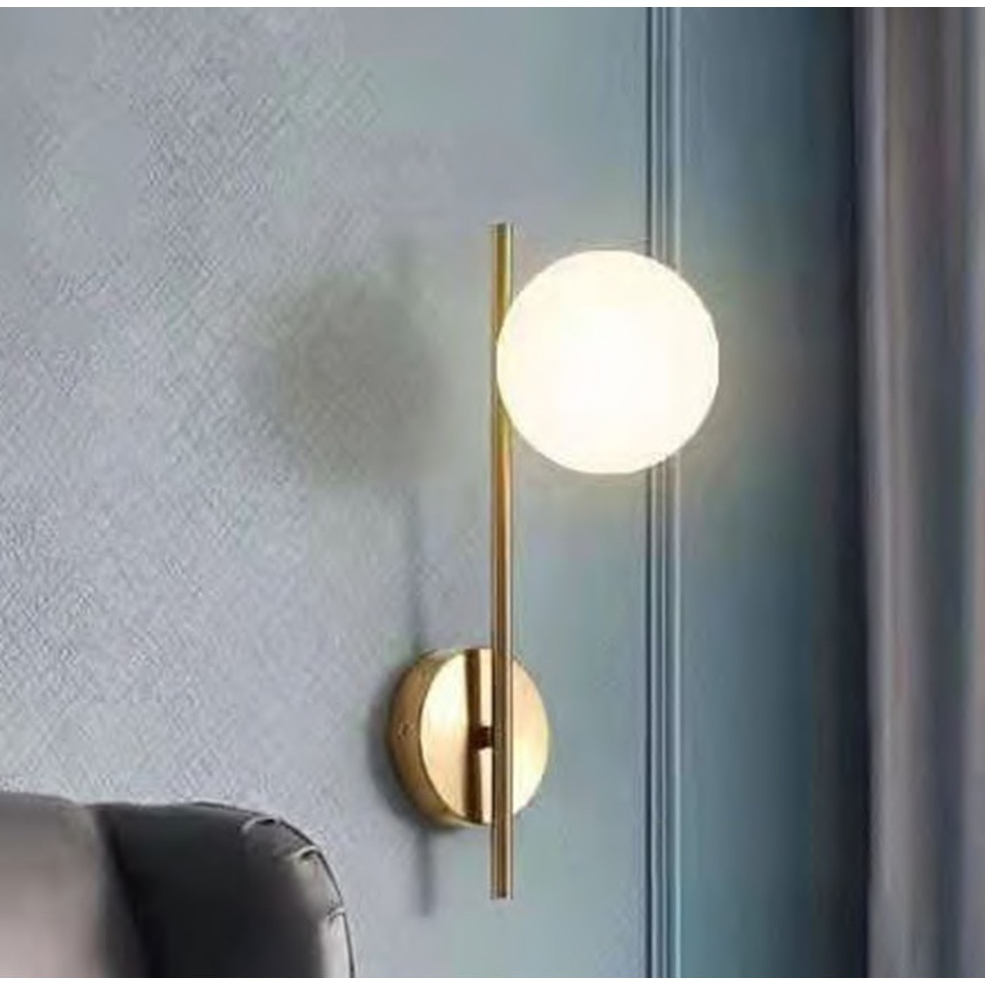 7235/1 Modern Wall Light