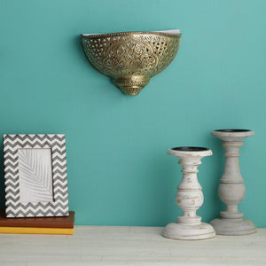 Metal Novelty Wall Light (Brass) | BRASS-BRACLUL-APATER | Included Bulb | Eliante by Jainsons Lights