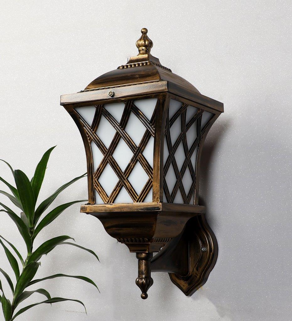 ELIANTE Gold Aluminium Outdoor Wall Light - EXPREES- WL- GD