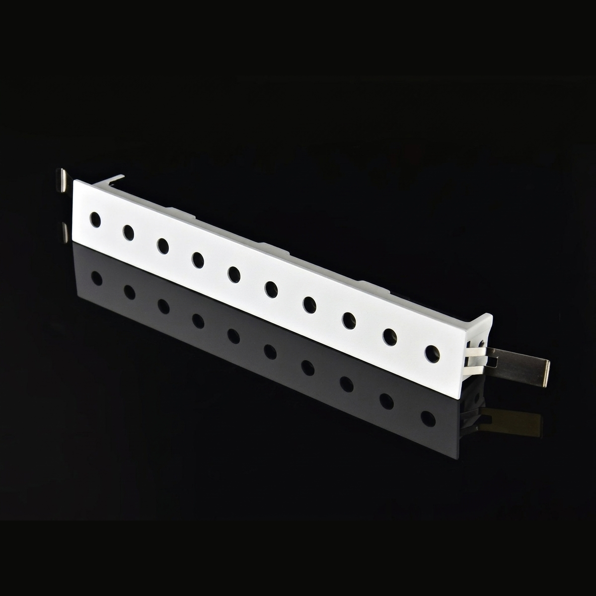Eliante Recessed Linear Spotlight – White, 20W (GCL-35)