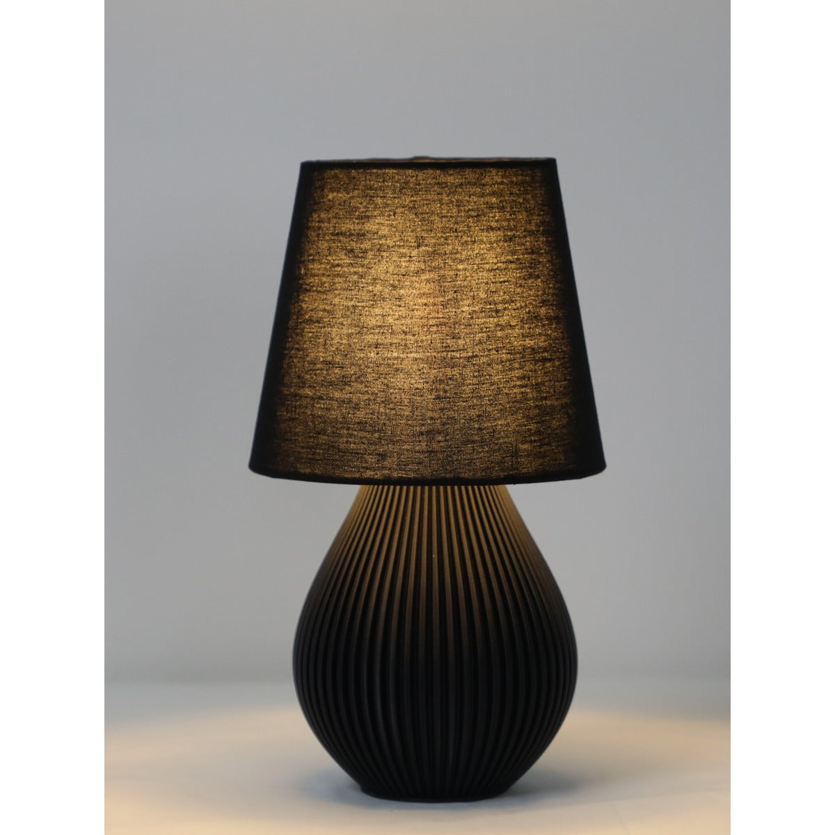 00779-BK 1XE27 Table Lamp