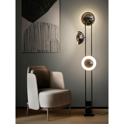 052-F 3XG9 Wall Light