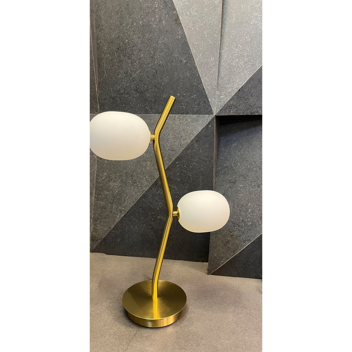 1130-TL 2XG9 Table Lamp