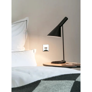 JS-GL-2567-T - Black & White Metal Modern Table Lamp