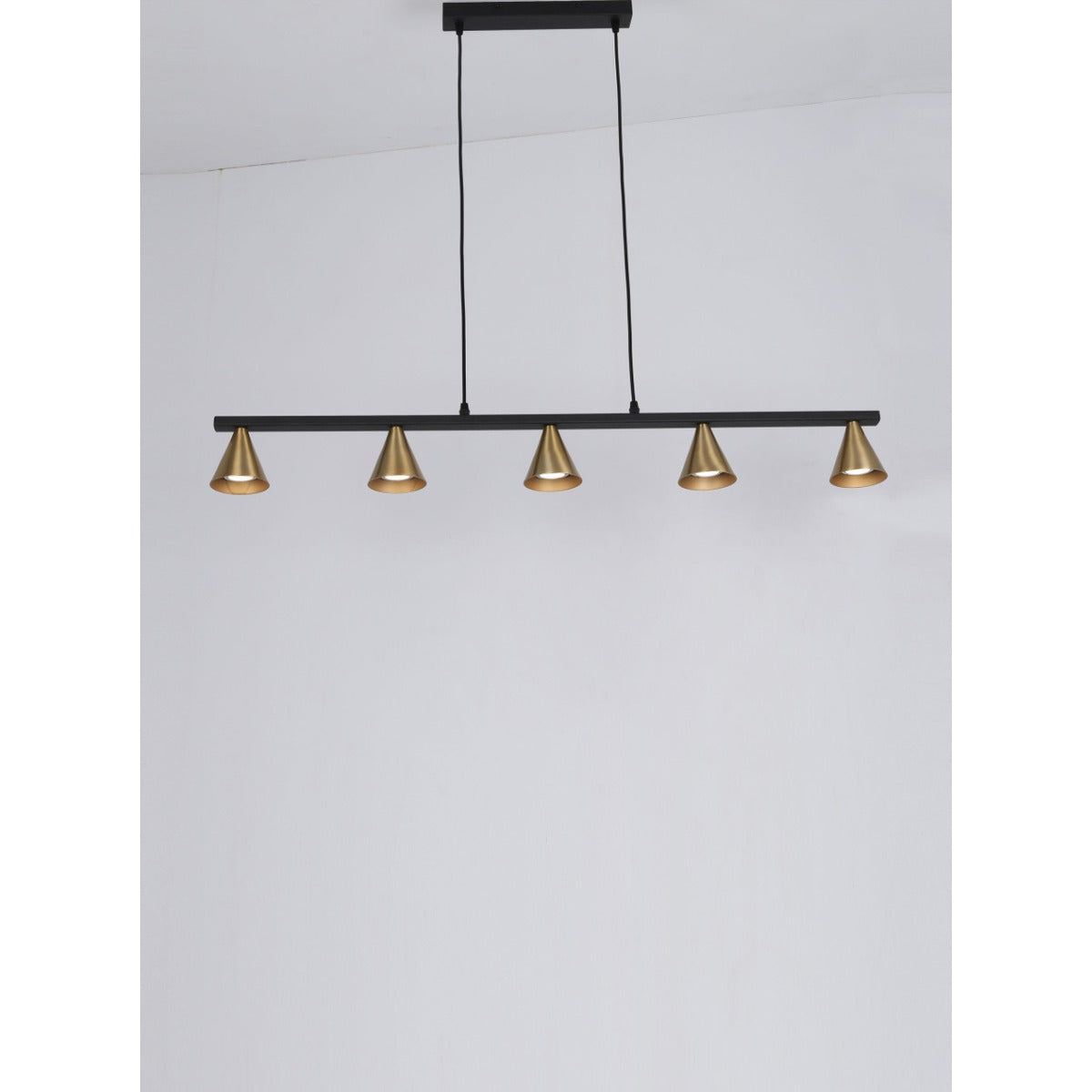8207-5 5XGU10 Hanging Light