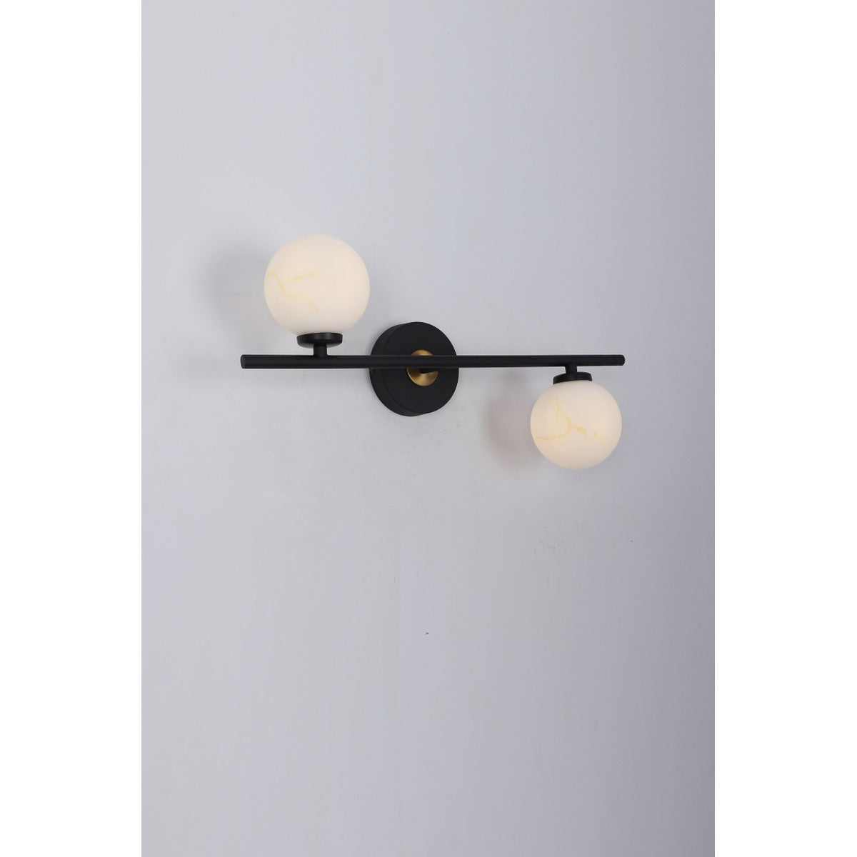 057-2W 2XG9 Wall Light