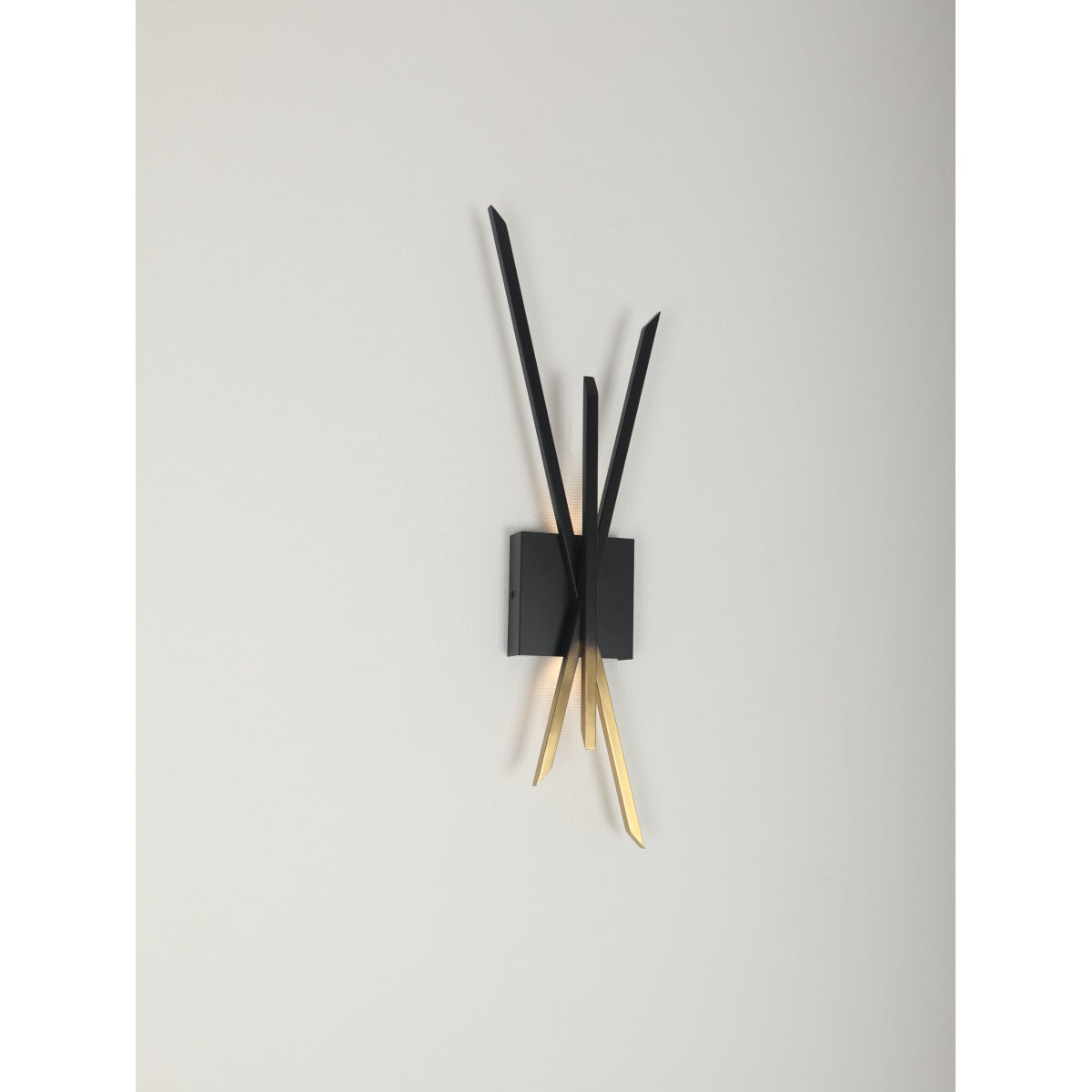 10586-1W 1XE27 Wall Light