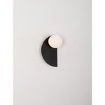 2501-BK 1XG9 Wall Light