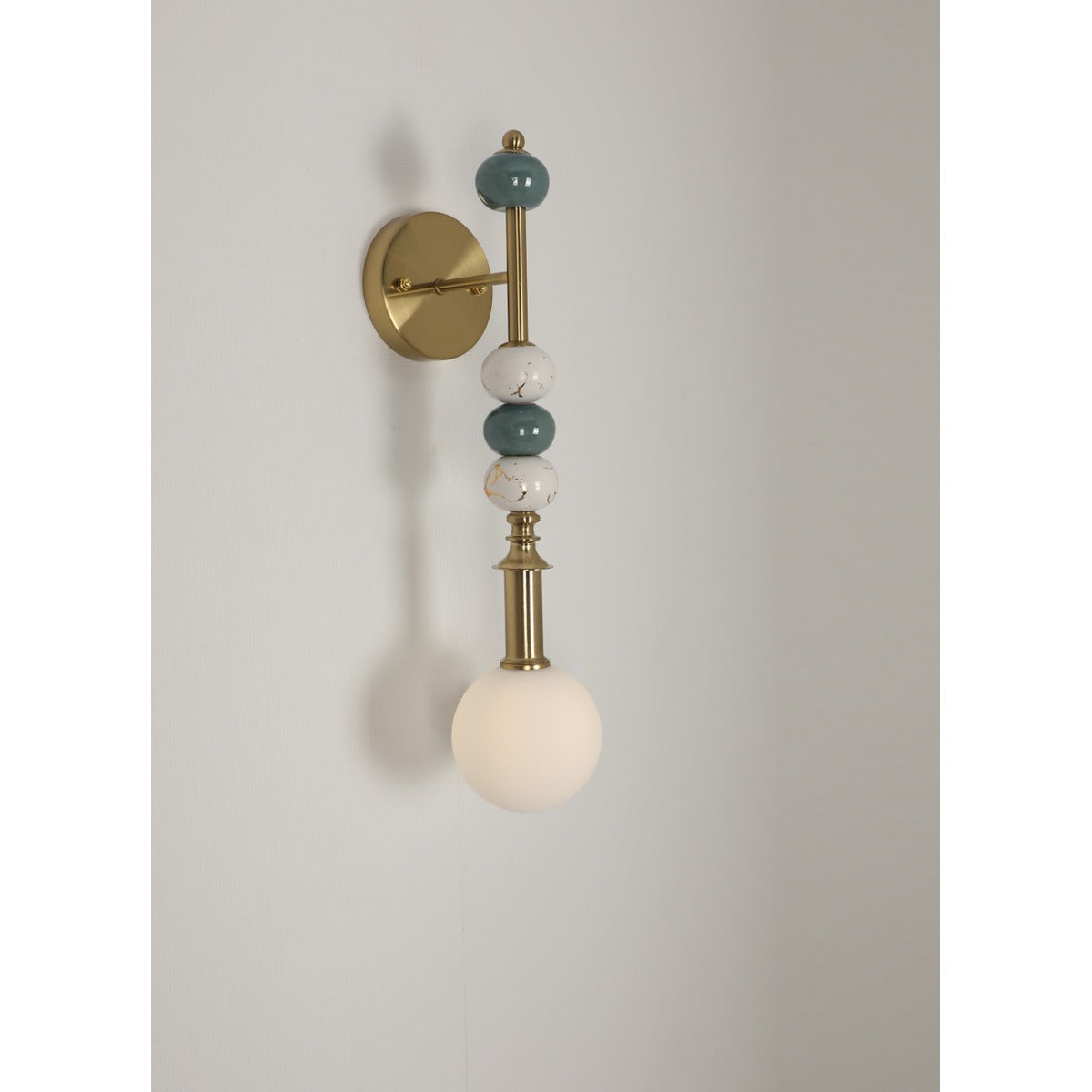 3520-1 1XG9 Wall Light