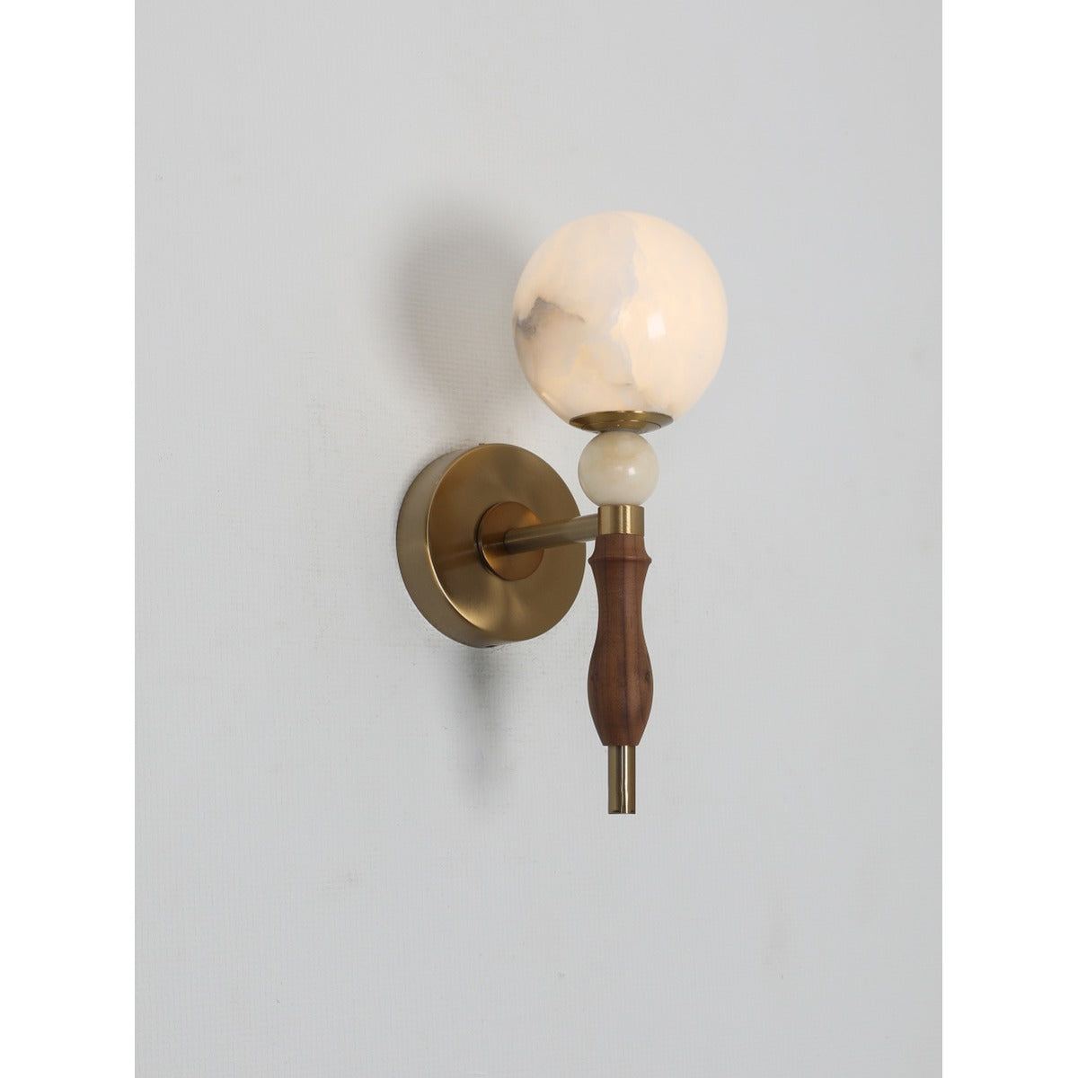 4056-W 1XG9 Wall Light