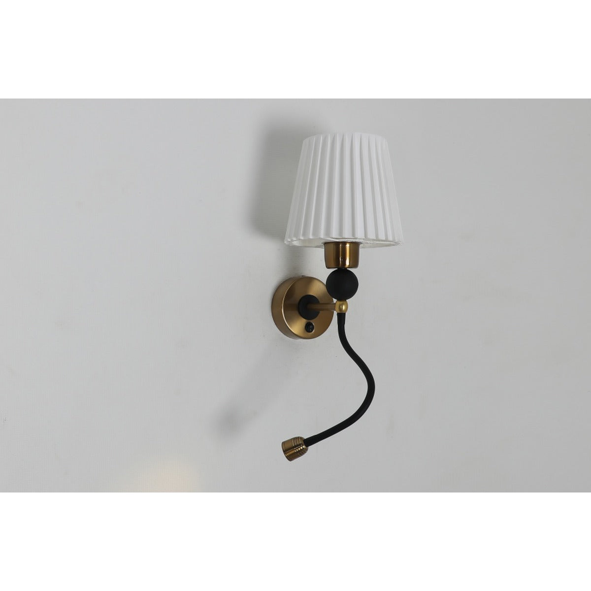 6620-PLA 1XE27 + Led Wall Light