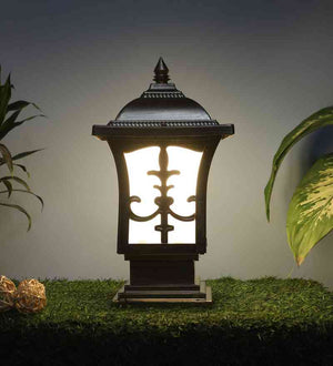 Glisera Gold Aluminium Gate Light  | B22 holder | Included Bulb | Eliante by Jainsons Lights