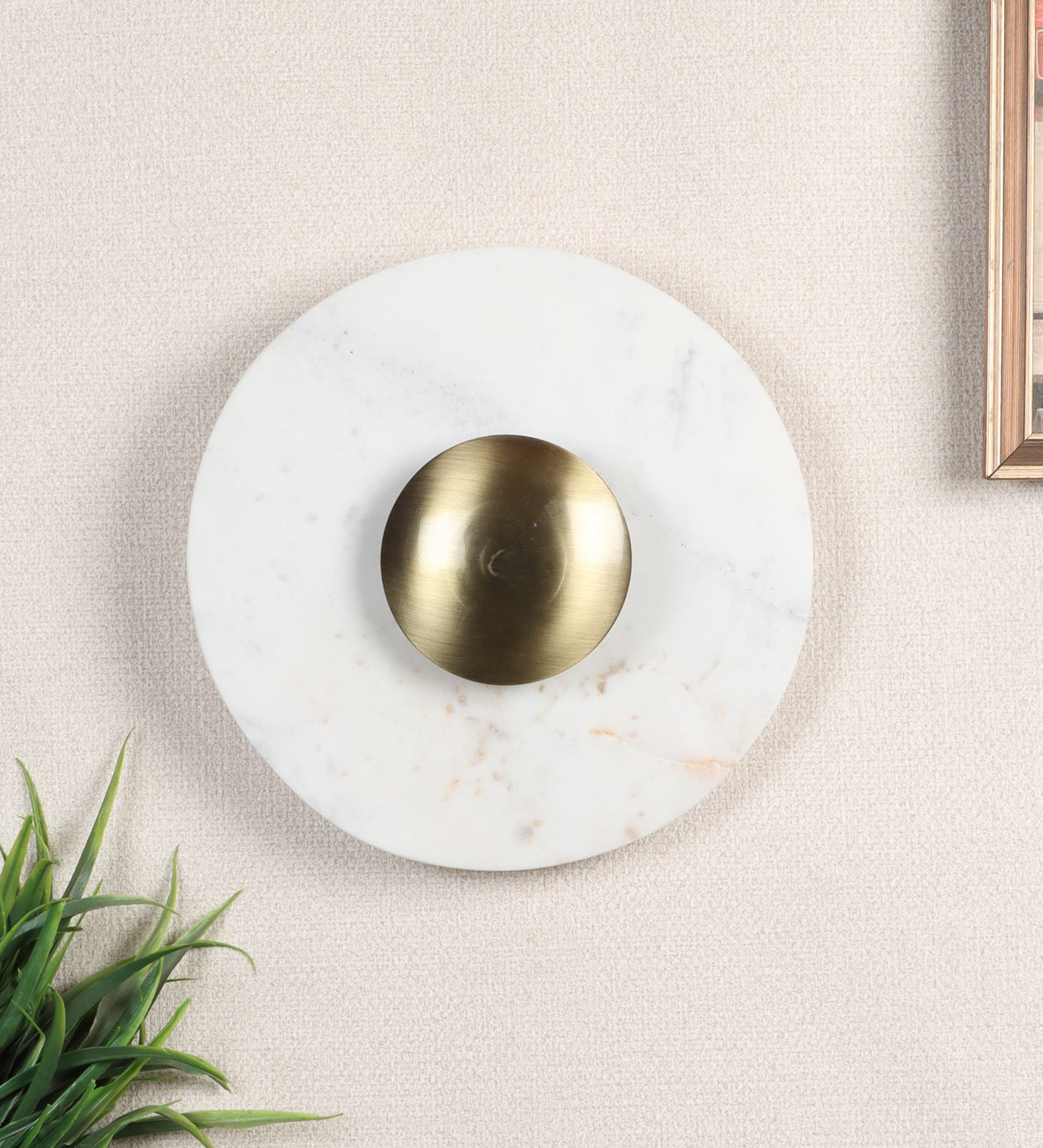 Eliante by Jainsons Lights | Black Iron Wall Light | ORBIS-PLAIN