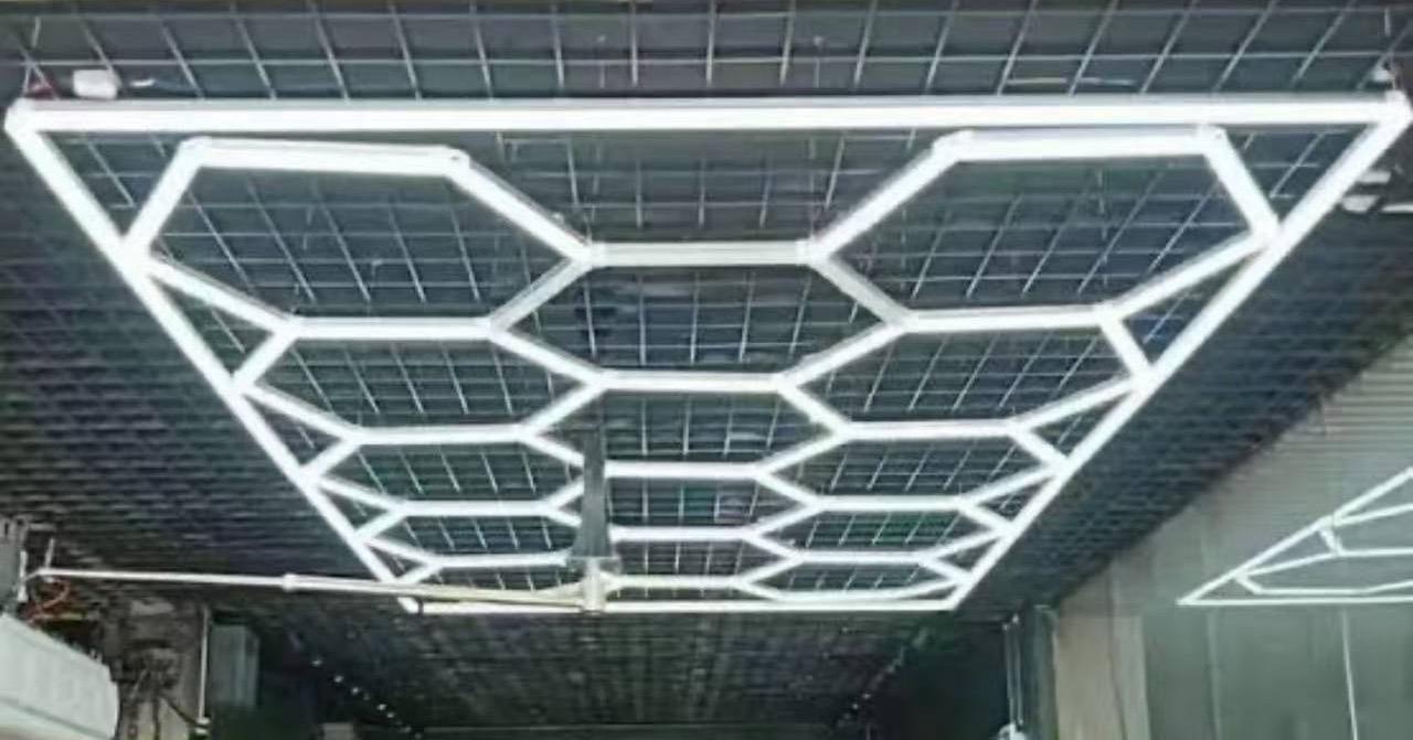Honeycomb LED Grid Light for Car Detailing Studios – 672W Modular Ceiling Panel | 4845x2435mm (Approx. 8x16 ft)