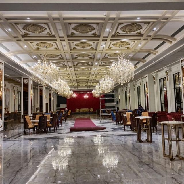 classical-candle-arm-customised-chandelier-tile.jpg