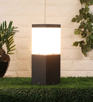 Wringo Grey Metal Gate Light | 8162-BULLARD | Included Bulb | Eliante by Jainsons Lights