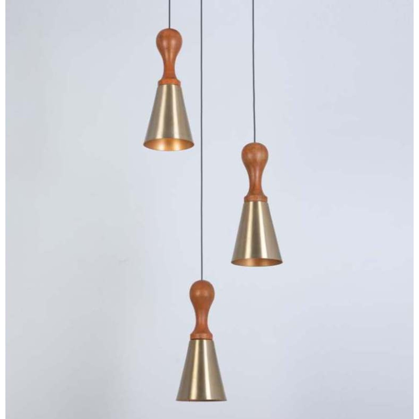 5952-3p Cluster hanging