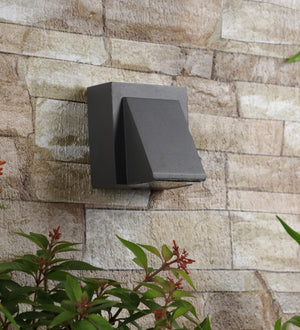 Black Metal Outdoor Wall Light -Le-2471-WW - Included Bulb