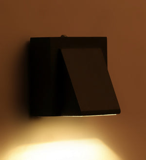 Black Metal Outdoor Wall Light -Le-2471-WW - Included Bulb