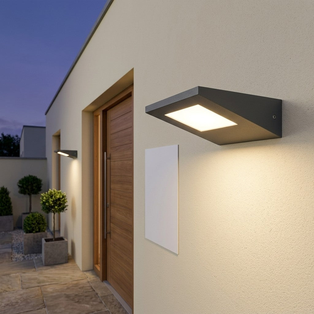Decorative Outdoor LED Wall Lights – Range 1 - 6W Palmatic Wall Fixture