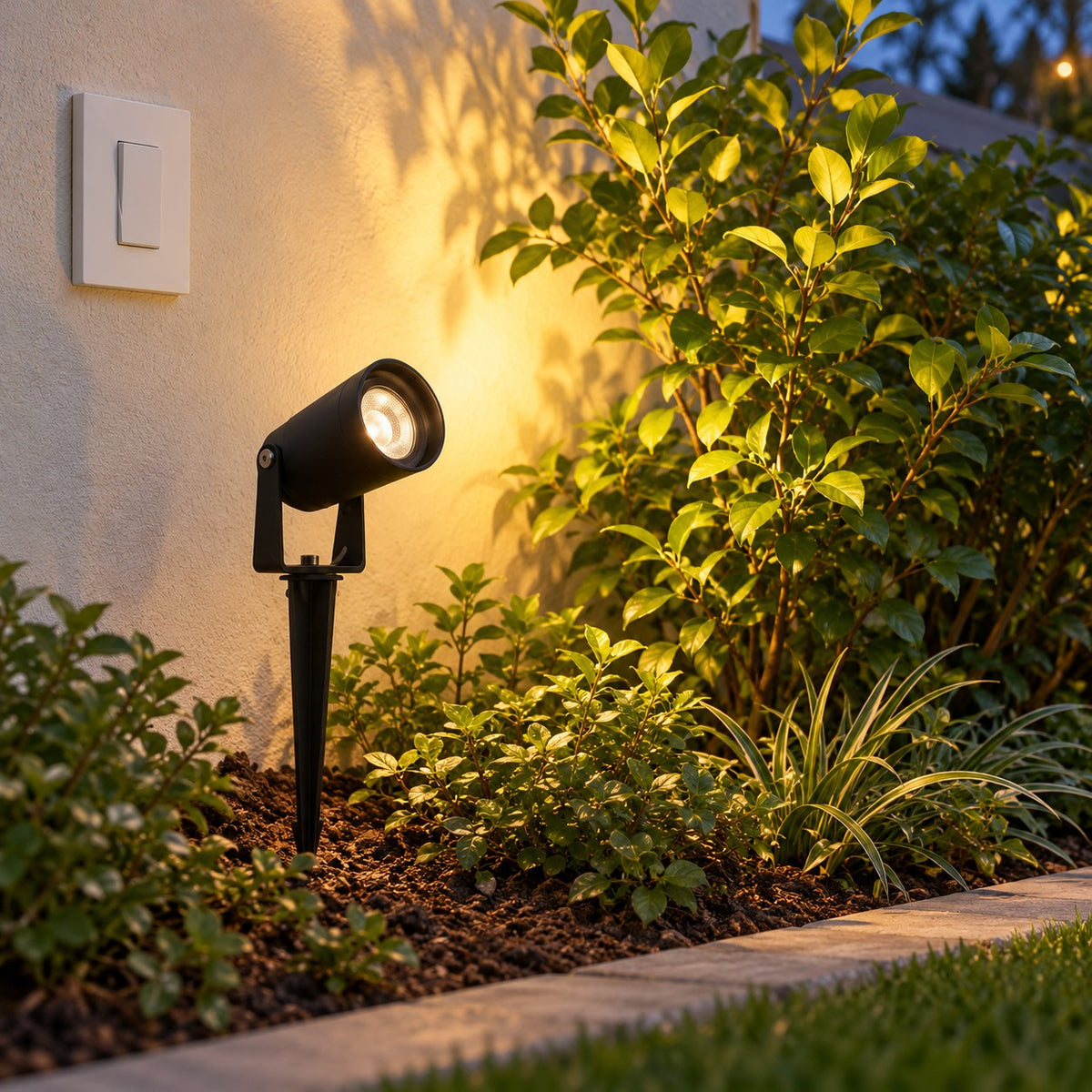 Mains And Solar Garden LED Spike Lights - 5W Rustle Spike
