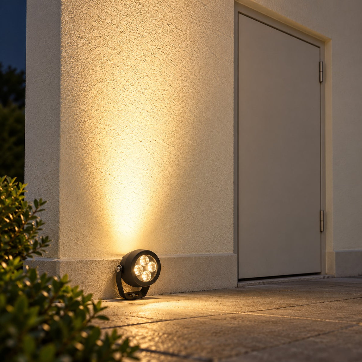 Outdoor LED Wallwasher And Beam Lights - 6W Trant Round Outdoor Beam Light