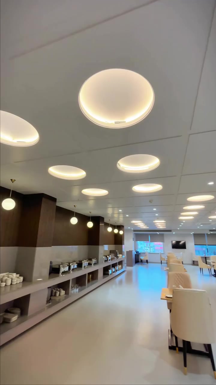 Restaurant cove lighting and pendant lights at Park Oasis, Jaipur